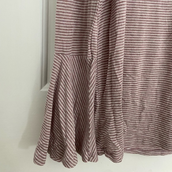 American Eagle, Soft & Sexy Long Sleeve Blouse, Mauve & White Striped, Size M - Picture 4 of 5